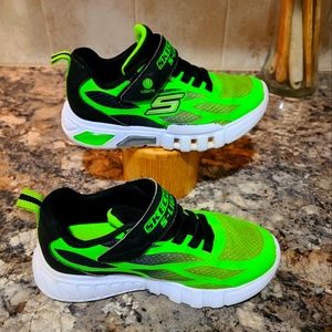 Kids 12k sketchers s lights